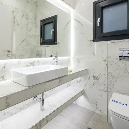 Sithoniars Luxury 2nd Floor Roofgarden With Unique Seaview