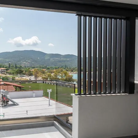 Sithoniars Luxury 2nd Floor Roofgarden With Unique Seaview Appartamento Neos Marmaras