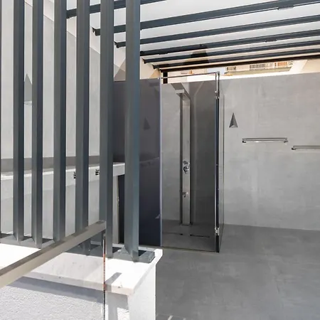 Sithoniars Luxury 2nd Floor Roofgarden With Unique Seaview