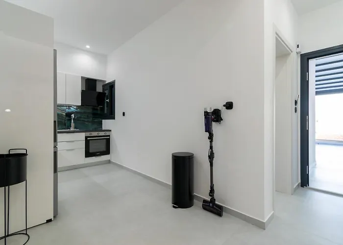 Sithoniars Luxury 2nd Floor Roofgarden With Unique Seaview דירה