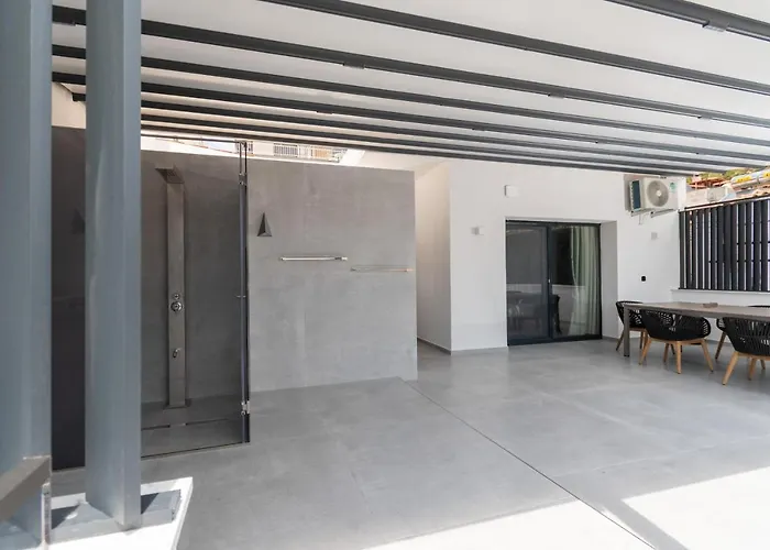 Sithoniars Luxury 2nd Floor Roofgarden With Unique Seaview דירה